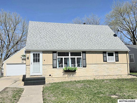 3rd image of 82 Sunny Cir