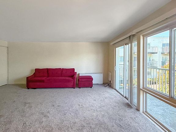 5th image of 1005 Chillum Rd APT 317