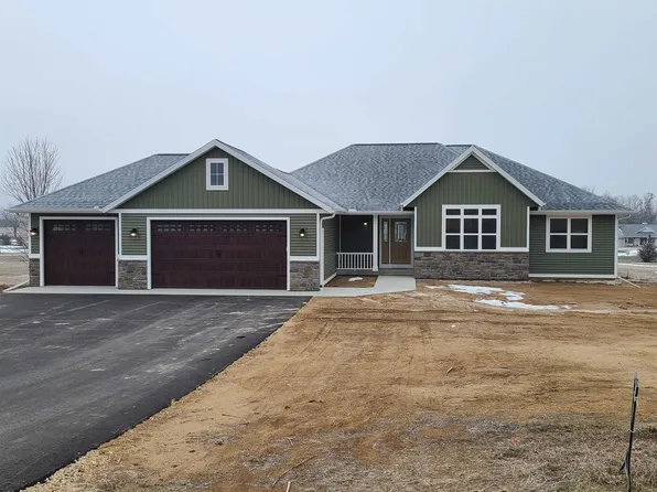 W7251 Silver Mist Ln, Pardeeville, WI 53954