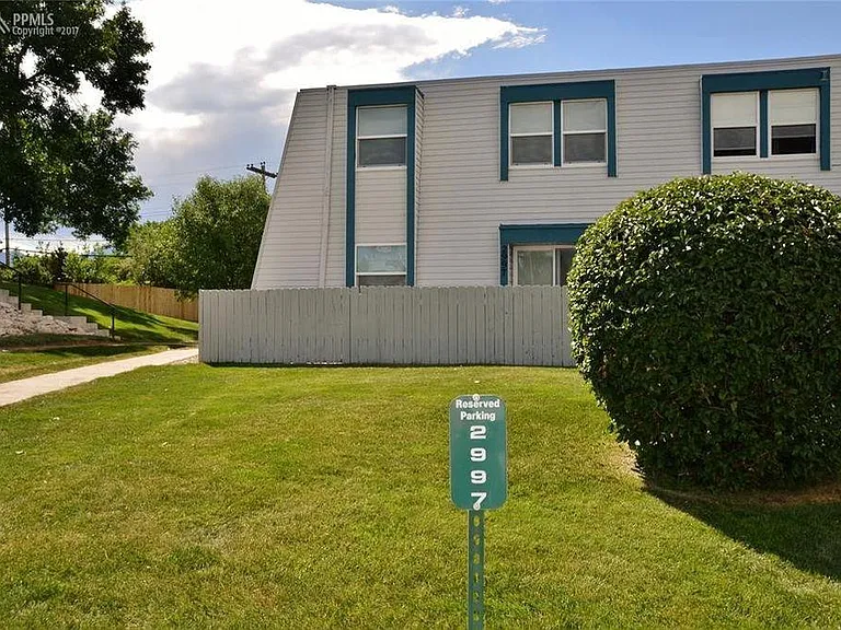 2997 E Fountain Blvd — Photo 19