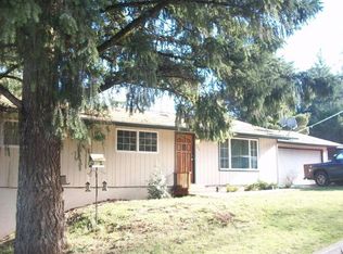 680 SW Fir St, Willamina, OR 97396