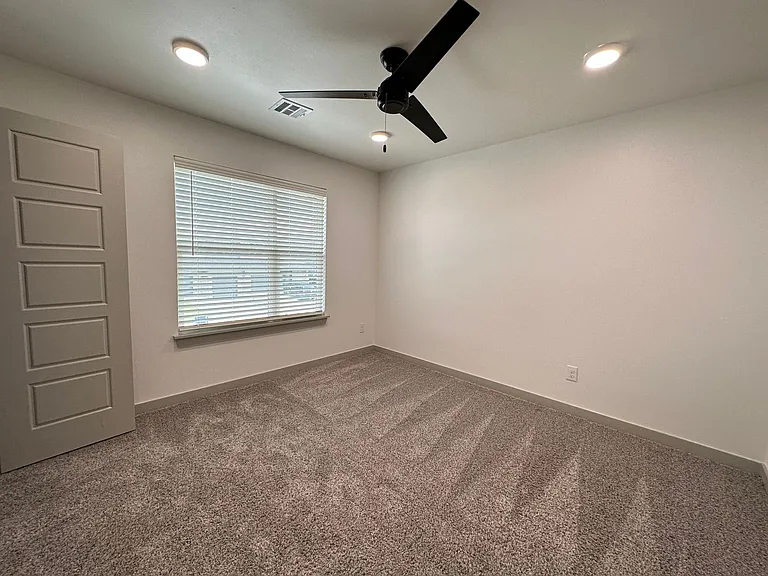 13508 Vinita Dr — Photo 11