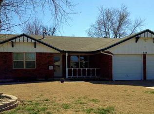 628 Kings Mnr, Moore, OK 73160