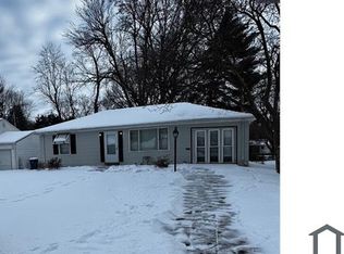 29 Godfrey Ln, Saint Louis, MO
