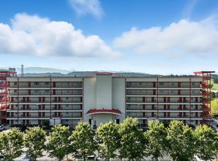 210 Raceday Center Dr UNIT 1306, Bristol, TN 37620