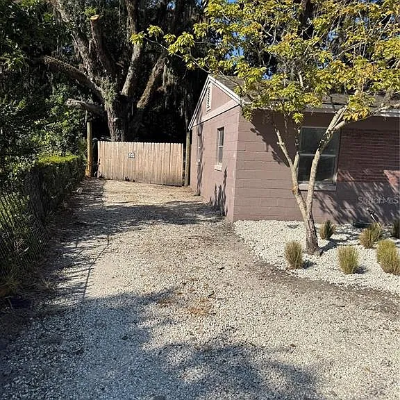 1810 Washington Ave — Photo 10