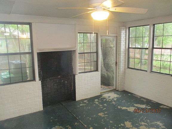3rd image of 5 Garey Cir