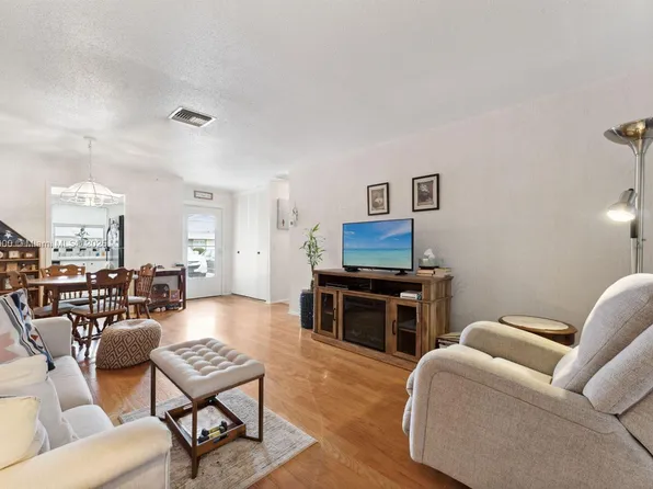 2935 Crosley Dr W APT B, West Palm Beach, FL 33415