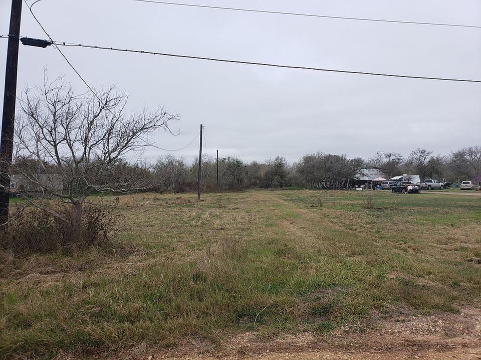 1st image of 141 Guadalupe River Dr