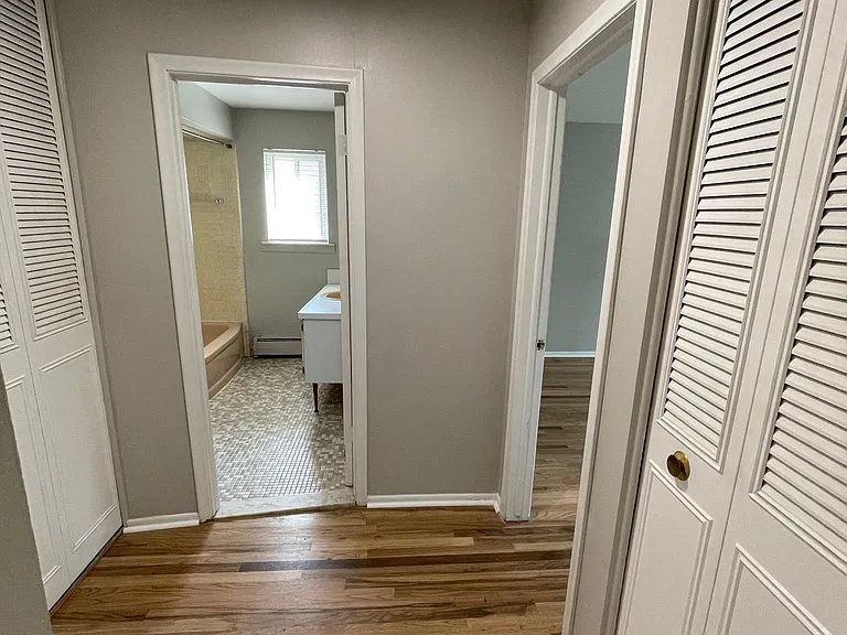 406 Oakland Ave #6 — Photo 9