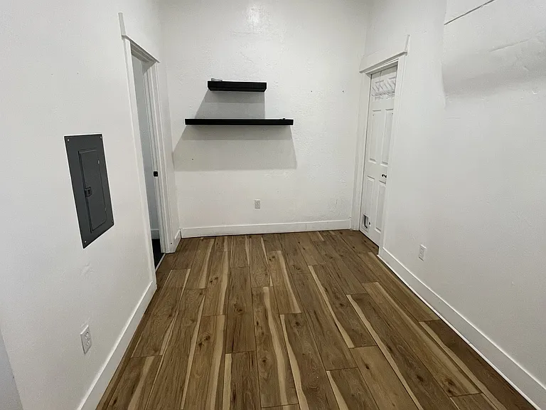 568 W 300 N #1 — Photo 15