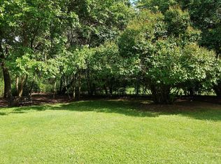 1S271 White Oak Dr, West Chicago, IL 60185