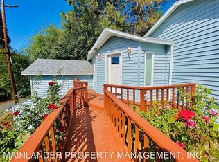 1823 SW Moss St, Portland, OR 97219