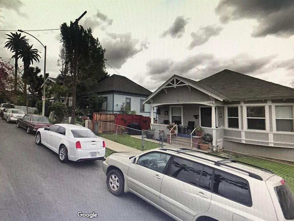 2nd image of 1752 Clinton St