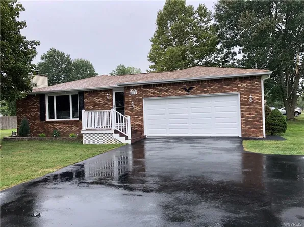 5109 William St, Lancaster, NY 14086