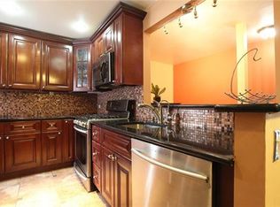 212 Sunshine Ct, Parlin, NJ 08859