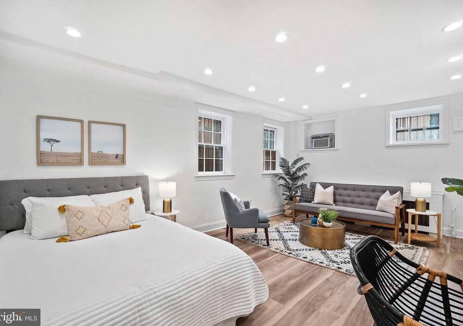 Dupont Circle Spacious Studio W/All Energy Utilities Included! — Photo 4