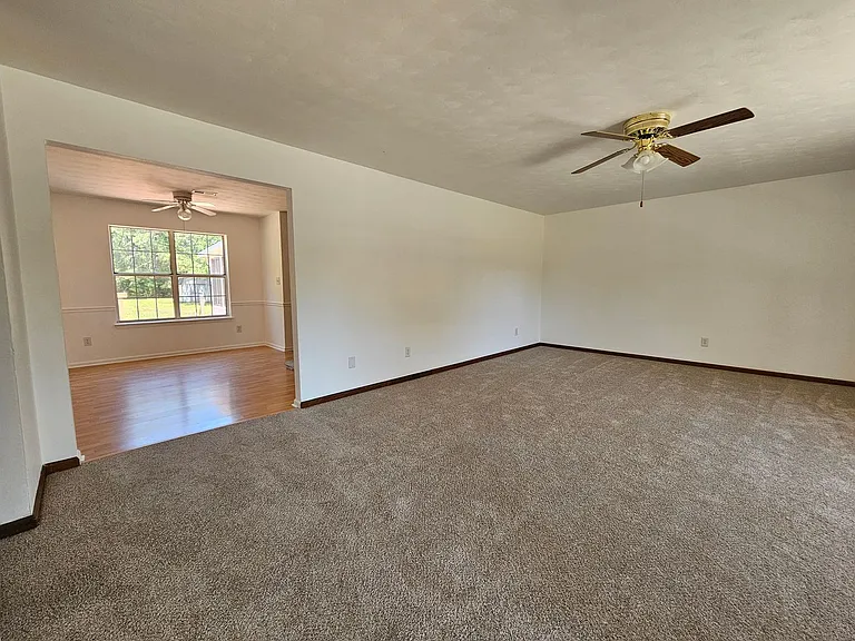 2164 Shipyard Rd — Photo 3