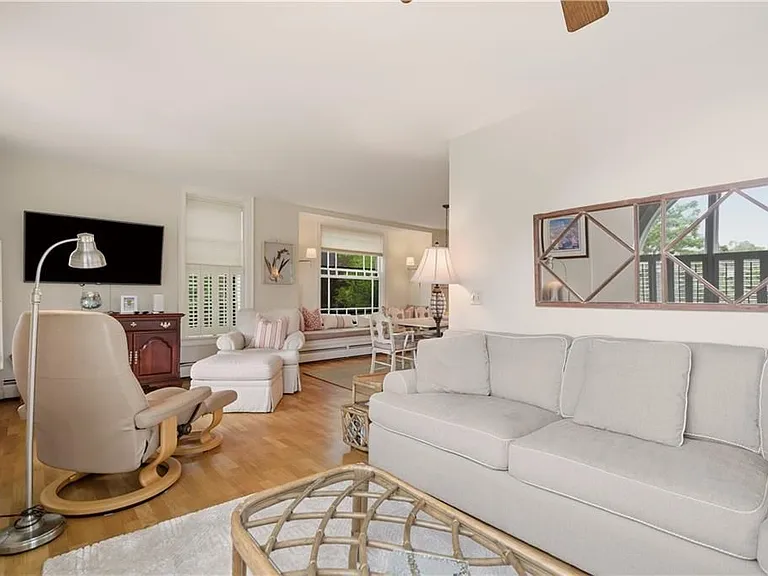 158 Narragansett Ave #I — Photo 8