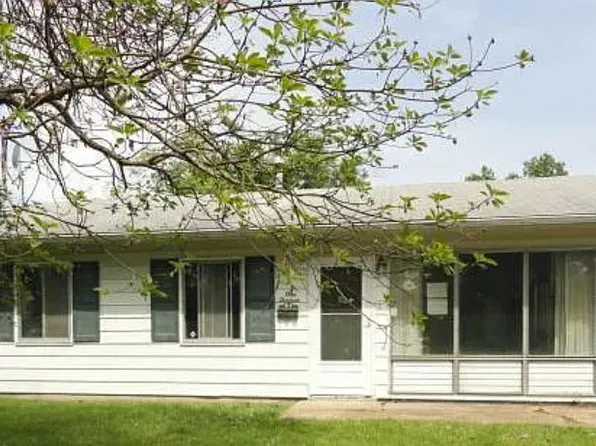 113 Saint Barbara Ln, Cahokia, IL 62206