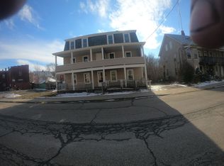 27 North St, Warren, MA 01083