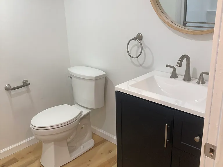 5238 Middle Rd — Photo 17