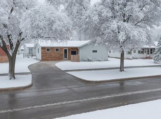 1407 17th St S, Fargo, ND 58103