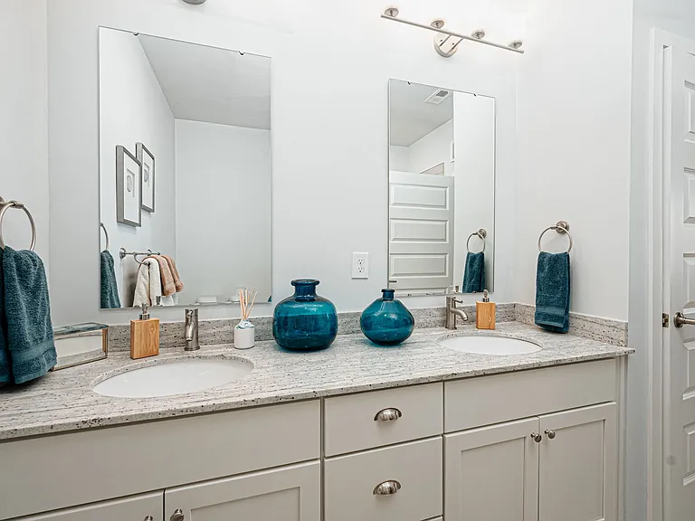 The Pointe at Polaris — Photo 15