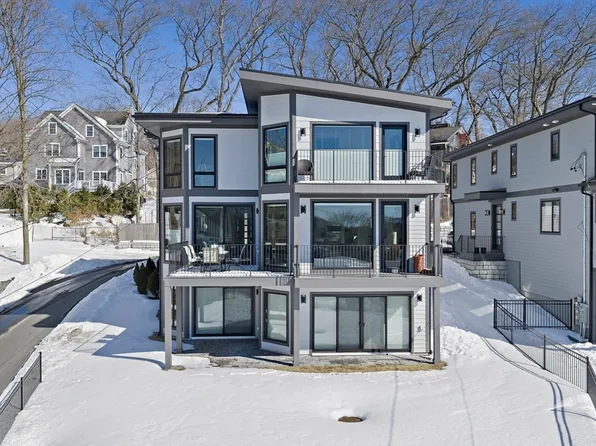 31 Brunswick Rd, Arlington, MA 02476