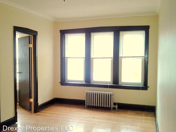 2nd image of 4016 W Melrose St APT 1N