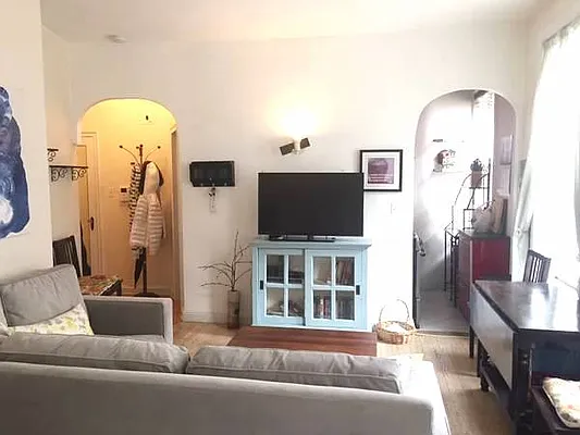 Rented by Meraki Realty LLC | media 14