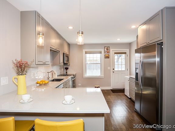 2nd image of 1461 Plymouth Pl