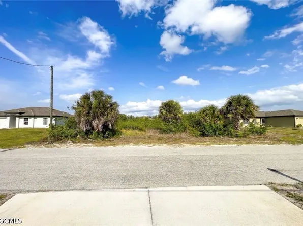 837 Youngreen Dr, Fort Myers, FL 33913