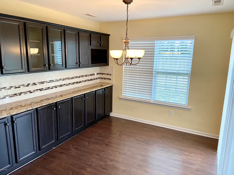 617 Cheltenham Dr — Photo 13