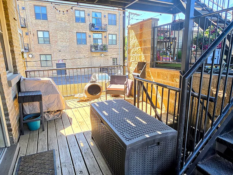 1542 W Wabansia Ave #1 — Photo 15