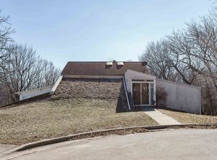 1301 Gartland Ave, Janesville, WI 53548