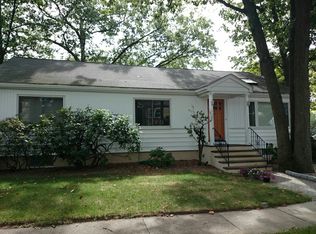 70 Cricket Ln, West Roxbury, MA 02132