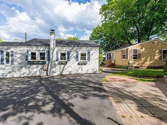5th image of 15 & 15 1/ Wintergreen Street