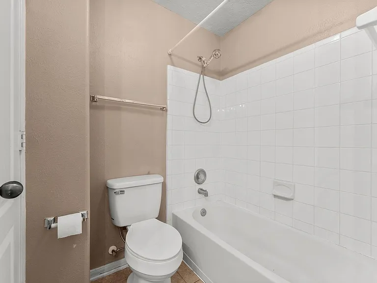 30218 Deleon Fields Dr — Photo 32