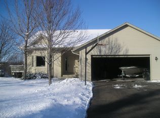 6867 Sunnyslope Dr N, Maple Grove, MN 55311