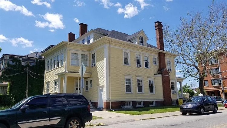 2nd image of 502 W Washington St