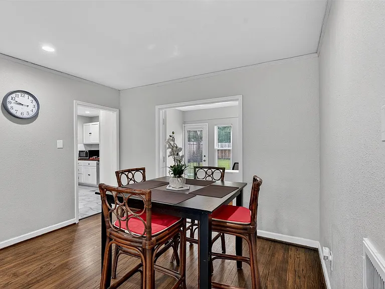 3863 Arbor St — Photo 15