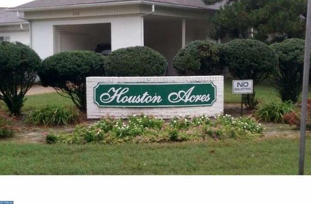 2nd image of 903 Houston Dr #903