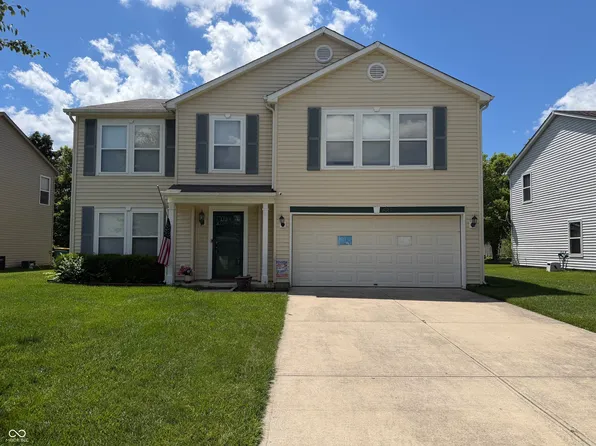 632 Runnymede Ct, Greenfield, IN 46140