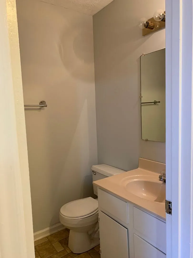 3 Bedroom 2.5 Bath Townhouse — Photo 1