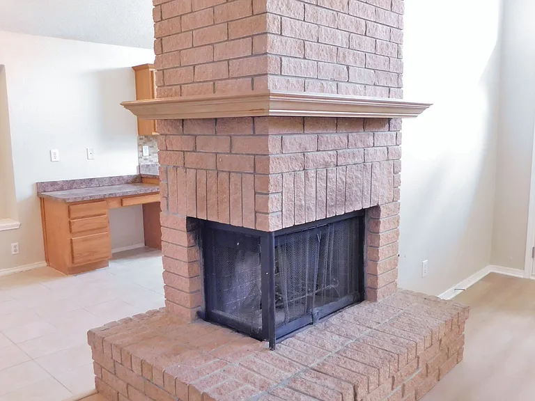 2409 Westview Trl — Photo 7