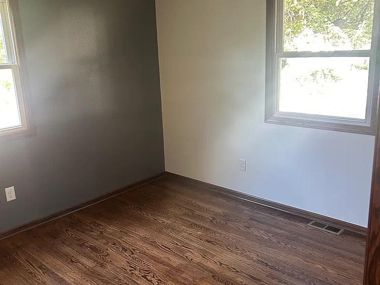 1300 S Olive Dr — Photo 6