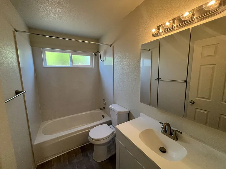 6415-6417 San Stefano St — Photo 25