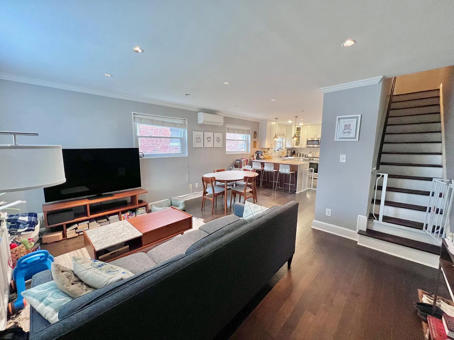3 bed, 1.5 bath, 1403 sqft, $3,400 — Photo 2