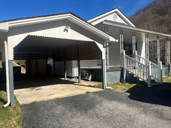2316 Fields Creek Rd, Winifrede, WV 25214
